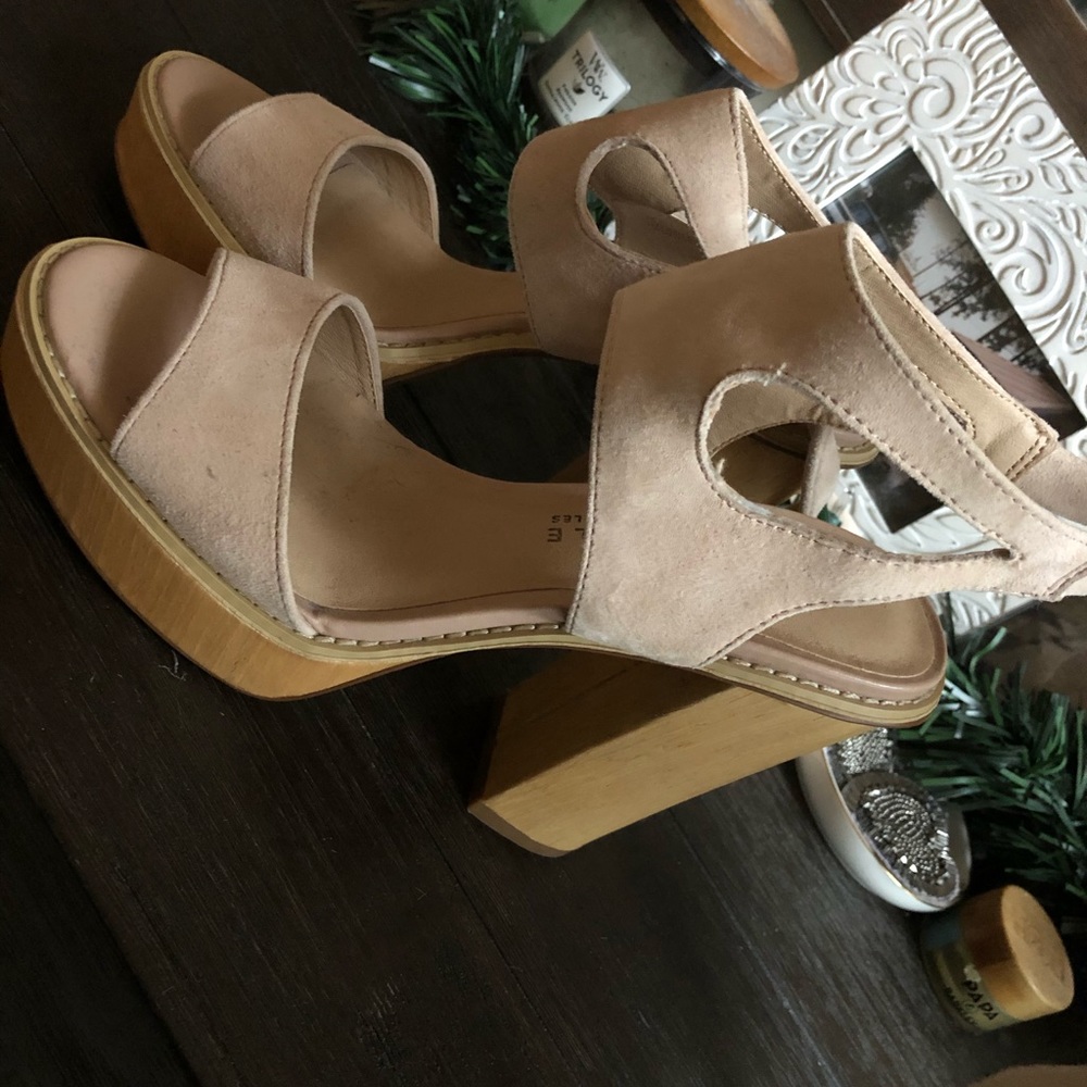 VERY VOLATILE - suede heels